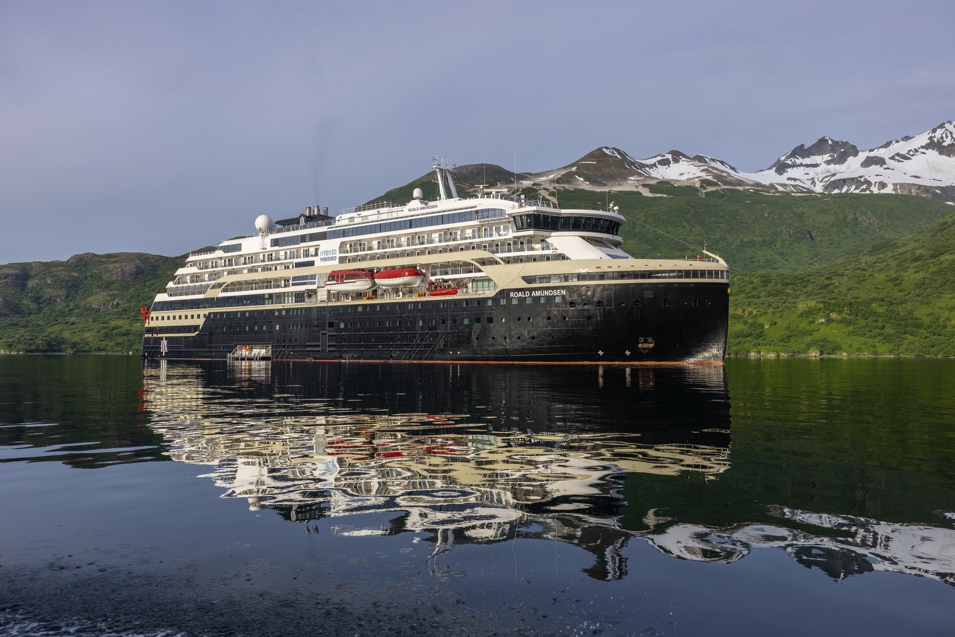 MS Roald Amundsen